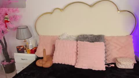 Cahitlin  online show from 23, 12, 2025