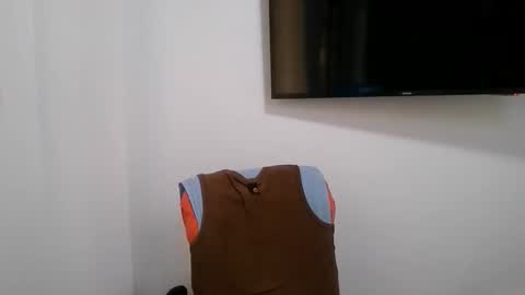 Snapshot of caibra87 chatting on 14, 12, 2025 Will caibra find a sugar daddy or sugar mommy online show from 14, 12, 2025