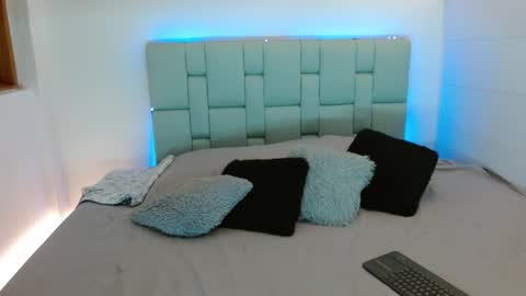 Cailyn Independent model online show from 8, 2, 2026