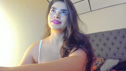 Snapshot of caitlingomez0 chatting on 21, 10, 2025 caitlingomez0 online show from 21, 10, 2025