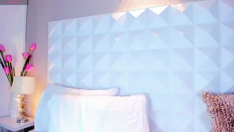 Caitlyn  online show from 27, 12, 2024