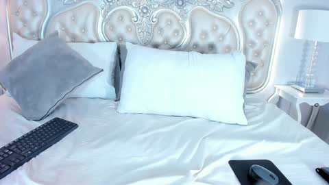 Caitlyn  online show from 23, 1, 2025