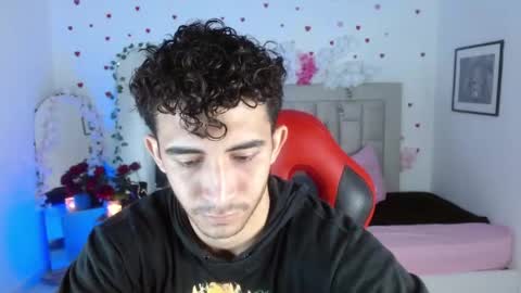 caius online show from 15, 4, 2026