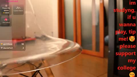 Kitty online show from 4, 12, 2025