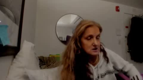 Snapshot of calaentemichele chatting on 24, 12, 2024 calaentemichele online show from 24, 12, 2024