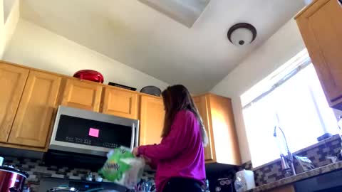 calishop1 online show from 28, 2, 2025