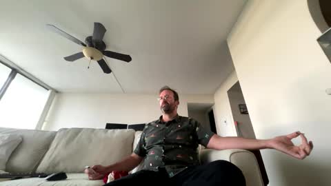 Snapshot of callesalada2 chatting on 10, 4, 2026 Whitest Boy Alive online show from 10, 4, 2026