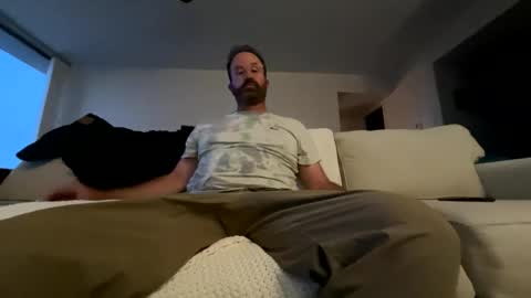 Snapshot of callesalada2 chatting on 8, 5, 2026 Whitest Boy Alive online show from 8, 5, 2026