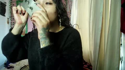 Snapshot of callme_lolas chatting on 19, 12, 2025 paula online show from 19, 12, 2025