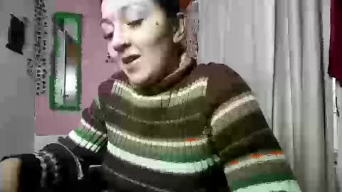 Snapshot of callme_lolas chatting on 12, 1, 2026 paula online show from 12, 1, 2026