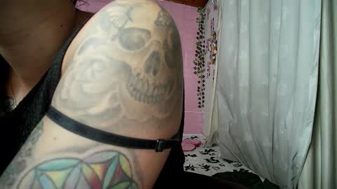 Snapshot of callme_lolas chatting on 19, 1, 2026 paula online show from 19, 1, 2026