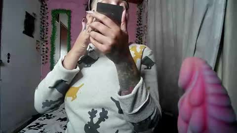 Snapshot of callme_lolas chatting on 5, 2, 2026 paula online show from 5, 2, 2026