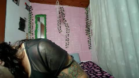 Snapshot of callme_lolas chatting on 22, 3, 2026 paula online show from 22, 3, 2026
