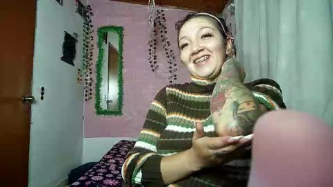 Snapshot of callme_lolas chatting on 28, 3, 2026 paula online show from 28, 3, 2026