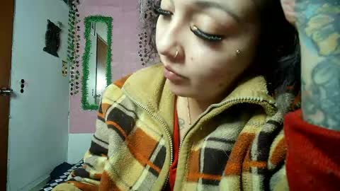 Snapshot of callme_lolas chatting on 30, 4, 2026 paula online show from 30, 4, 2026
