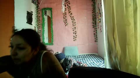 Snapshot of callme_lolas chatting on 10, 5, 2026 paula online show from 10, 5, 2026