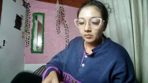 Snapshot of callme_lolas chatting on 15, 5, 2026 paula online show from 15, 5, 2026