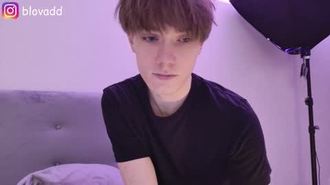 Snapshot of callmenineoneseven chatting on 16, 12, 2025 Nick online show from 16, 12, 2025