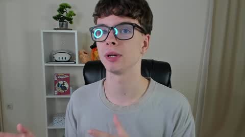 Snapshot of calvin_loves_you chatting on 22, 1, 2025 Hey I am Calvin online show from 22, 1, 2025