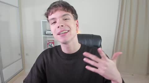 Snapshot of calvin_loves_you chatting on 25, 1, 2025 Hey I am Calvin online show from 25, 1, 2025