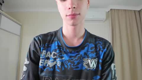 Snapshot of calvin_loves_you chatting on 19, 2, 2025 Hey I am Calvin online show from 19, 2, 2025