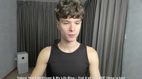 Snapshot of calvin_loves_you chatting on 1, 11, 2025 Hey I am Calvin online show from 1, 11, 2025