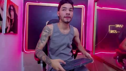 Snapshot of calvin_parker chatting on 14, 10, 2025 Calvin online show from 14, 10, 2025