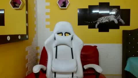 Snapshot of cam_xman chatting on 3, 6, 2026 cam_xman online show from 3, 6, 2026