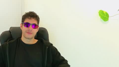 camara110 online show from 6, 11, 2025