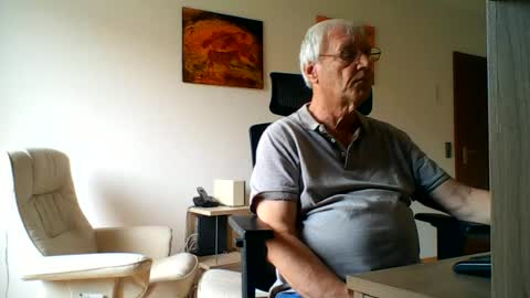 Snapshot of camcologne chatting on 17, 6, 2026 camcologne online show from 17, 6, 2026