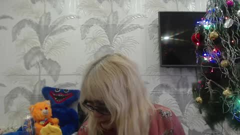 CamDiva1 online show from 22, 1, 2025