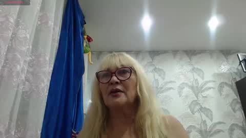 Snapshot of camdiva1 chatting on 17, 11, 2025 CamDiva1 online show from 17, 11, 2025