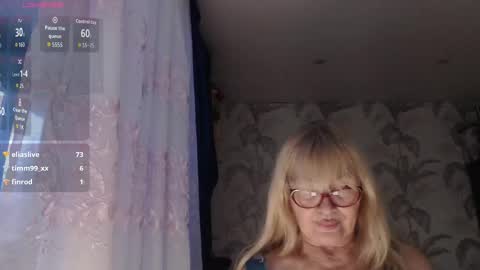 Snapshot of camdiva1 chatting on 14, 12, 2025 CamDiva1 online show from 14, 12, 2025