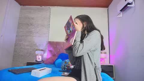 Snapshot of cameron_april chatting on 5, 11, 2025 cameron_april online show from 5, 11, 2025