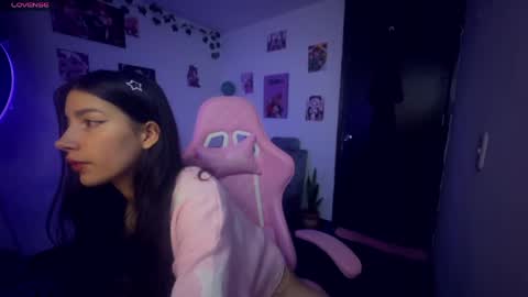 Snapshot of cami_mila99 chatting on 28, 4, 2026 CAMI online show from 28, 4, 2026