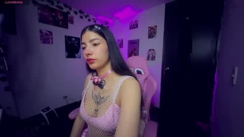 Snapshot of cami_mila99 chatting on 20, 5, 2026 CAMI online show from 20, 5, 2026