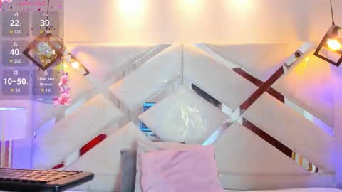 Snapshot of cami_rouxx chatting on 9, 10, 2025 cami_rouxx online show from 9, 10, 2025