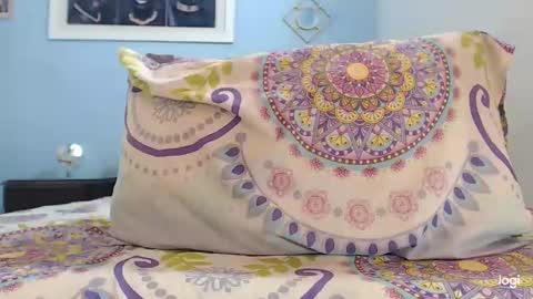 Instagram camila blande1 online show from 2, 12, 2024