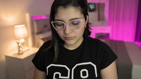 Snapshot of camila_buitrago chatting on 12, 1, 2025 Camila buitrago online show from 12, 1, 2025