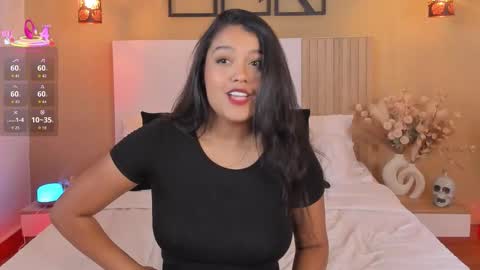 Snapshot of camila_bustamante_ chatting on 16, 10, 2025 camila_bustamante_ online show from 16, 10, 2025