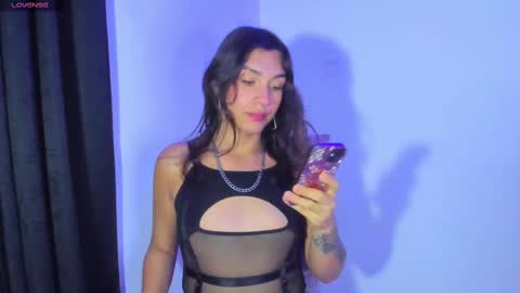 Snapshot of camila_coxx chatting on 24, 2, 2025 s online show from 24, 2, 2025