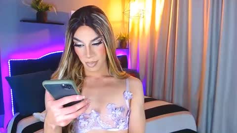 Snapshot of camila_hoottie chatting on 31, 12, 2024 Camila online show from 31, 12, 2024