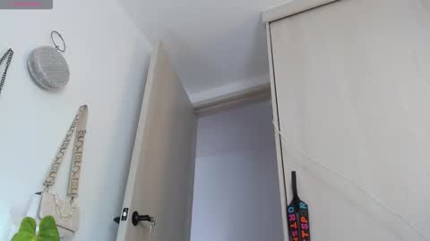 camila_torresss online show from 4, 11, 2025