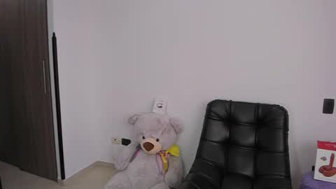 Camila online show from 4, 12, 2025