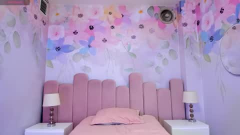 Camila  online show from 28, 11, 2025