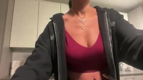 camiliakxoxo online show from 25, 4, 2026