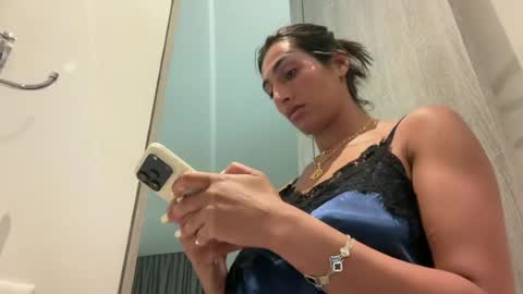 camiliakxoxo online show from 9, 7, 2026