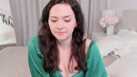 Camilla online show from 19, 4, 2026