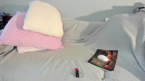 Snapshot of camillabenz chatting on 31, 10, 2025 Camilla online show from 31, 10, 2025