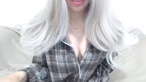 Snapshot of camillebunny chatting on 29, 4, 2026 CamilleBunny online show from 29, 4, 2026